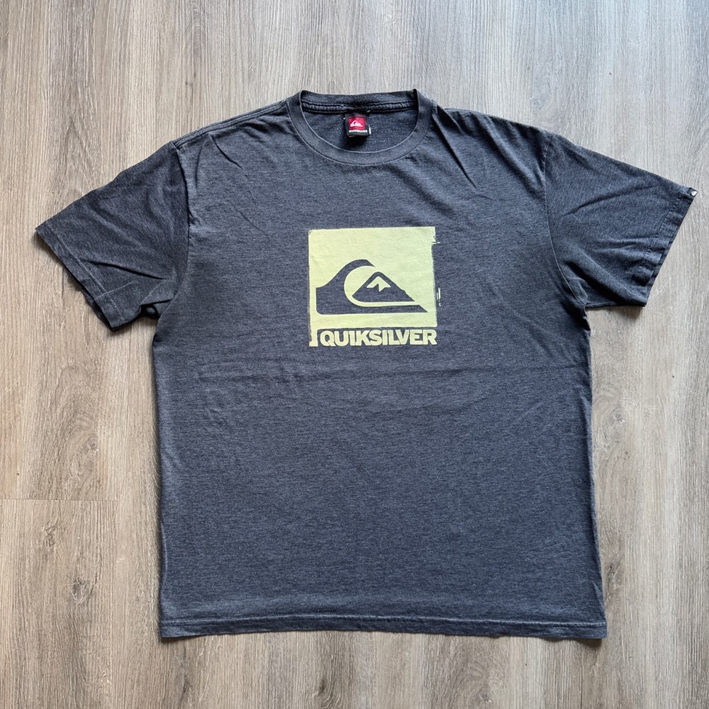 Quiksilver Surf Skate Beach Logo Hype Streetwear 2XL Grey Shirt